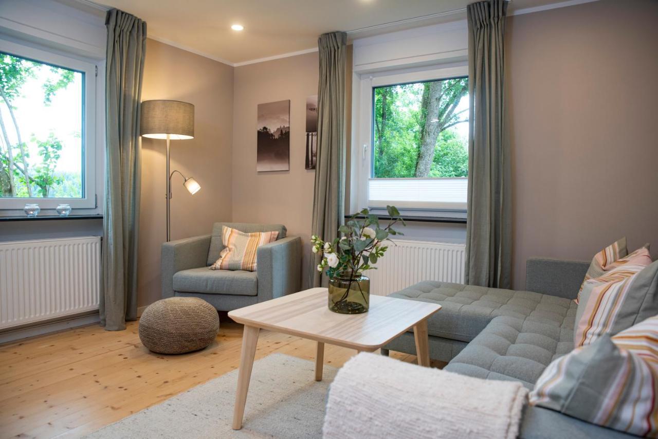 Moderne Wohnung Im Gruenen Mit Privatem Garten ドナウエッシンゲン エクステリア 写真